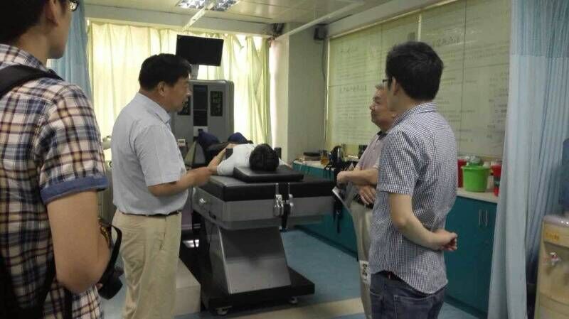 飛龍醫療董事長講解外星艙功能原理 飛龍醫療董事長講解外星艙功能原理