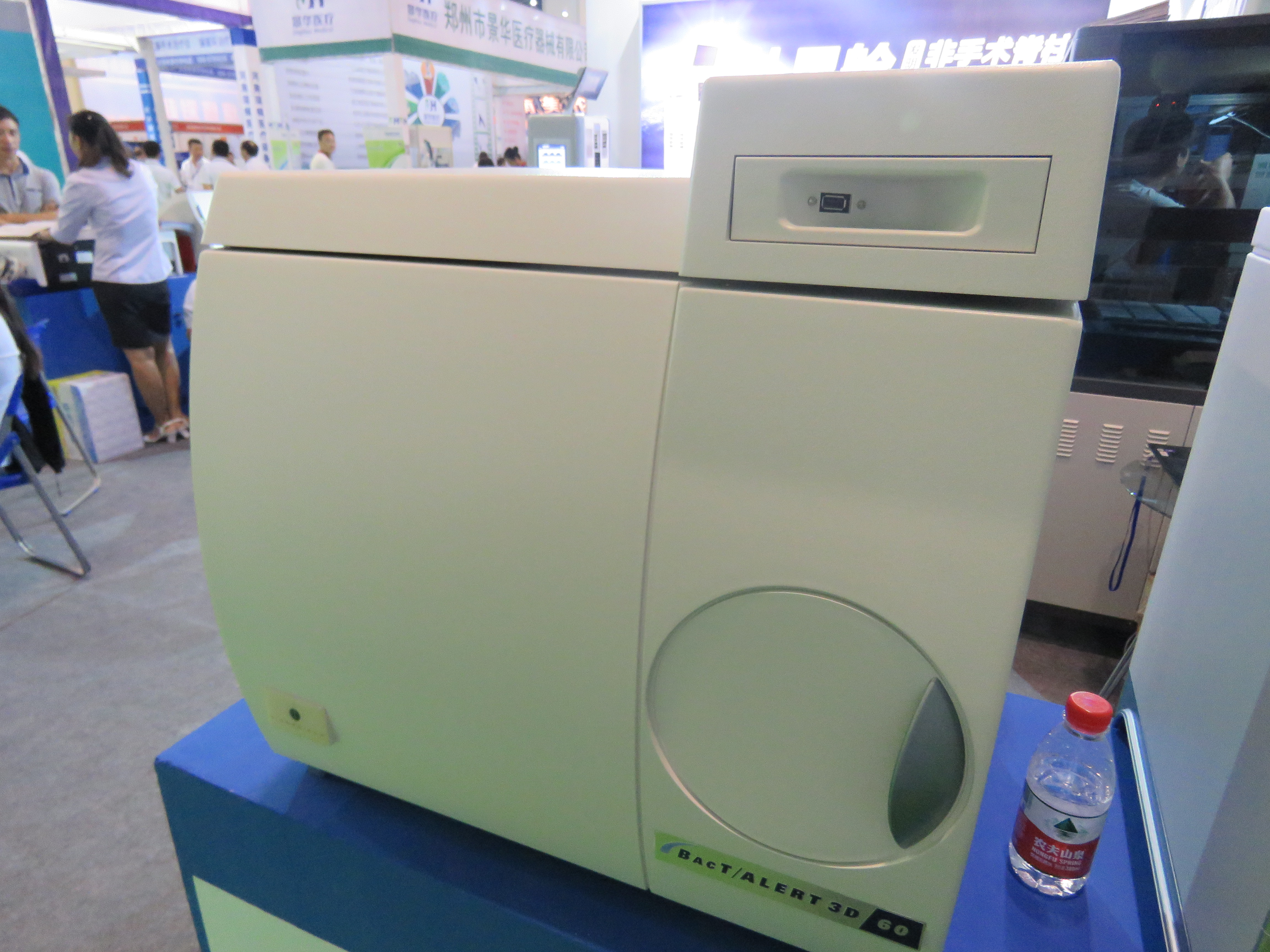 梅里埃3D 60微生物全自動培養箱