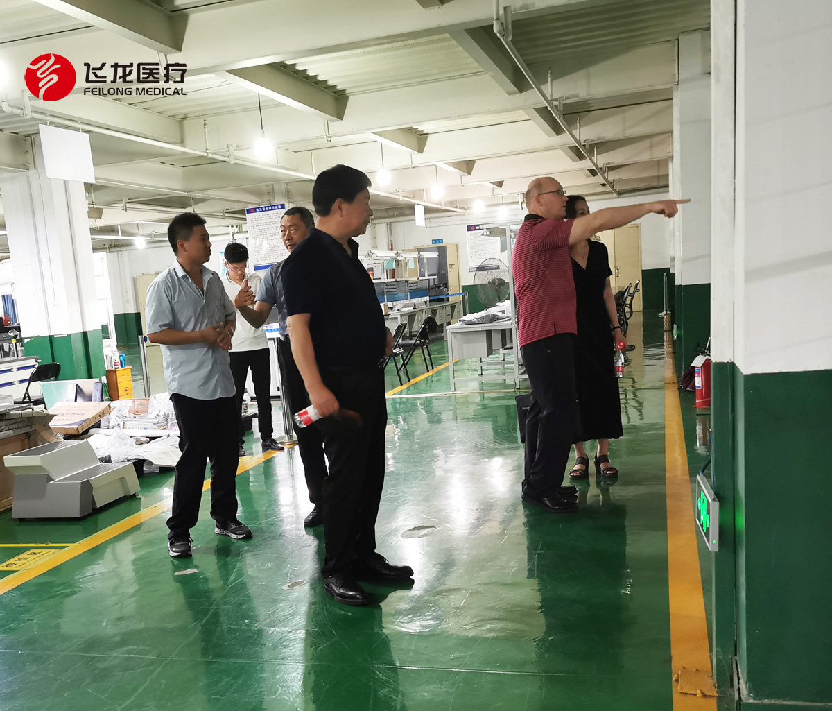 脊骨神經醫學專家參觀飛龍醫療