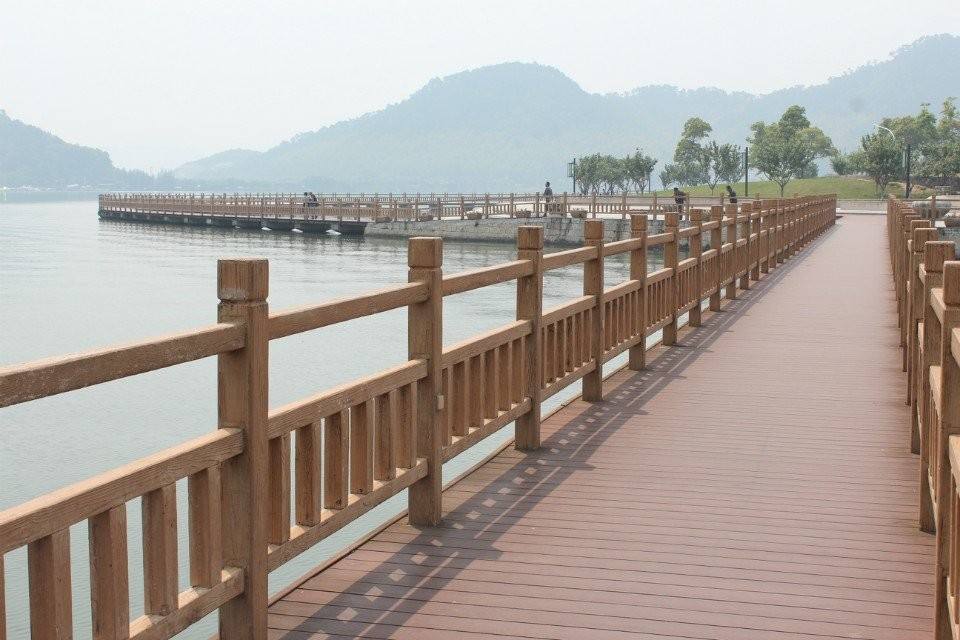 成都富森木塑戶外地板廠