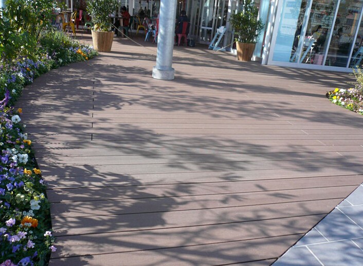 成都富森木塑戶外地板廠