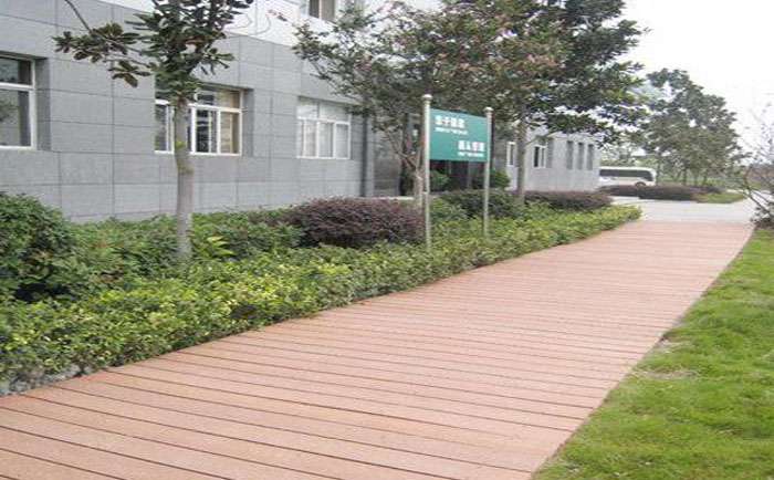 成都塑木地板廠家