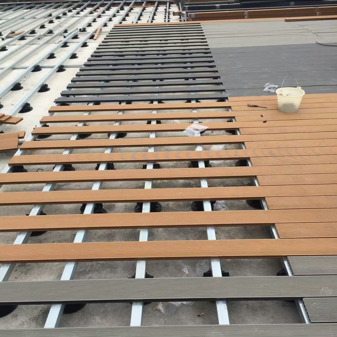 成都塑木地板廠家