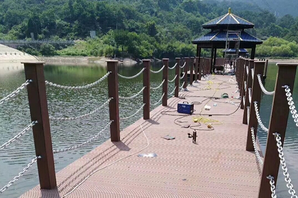 塑木地板多少錢一平米？