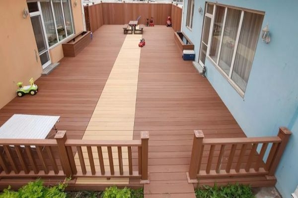 為什么裝修陽臺都用木塑地板